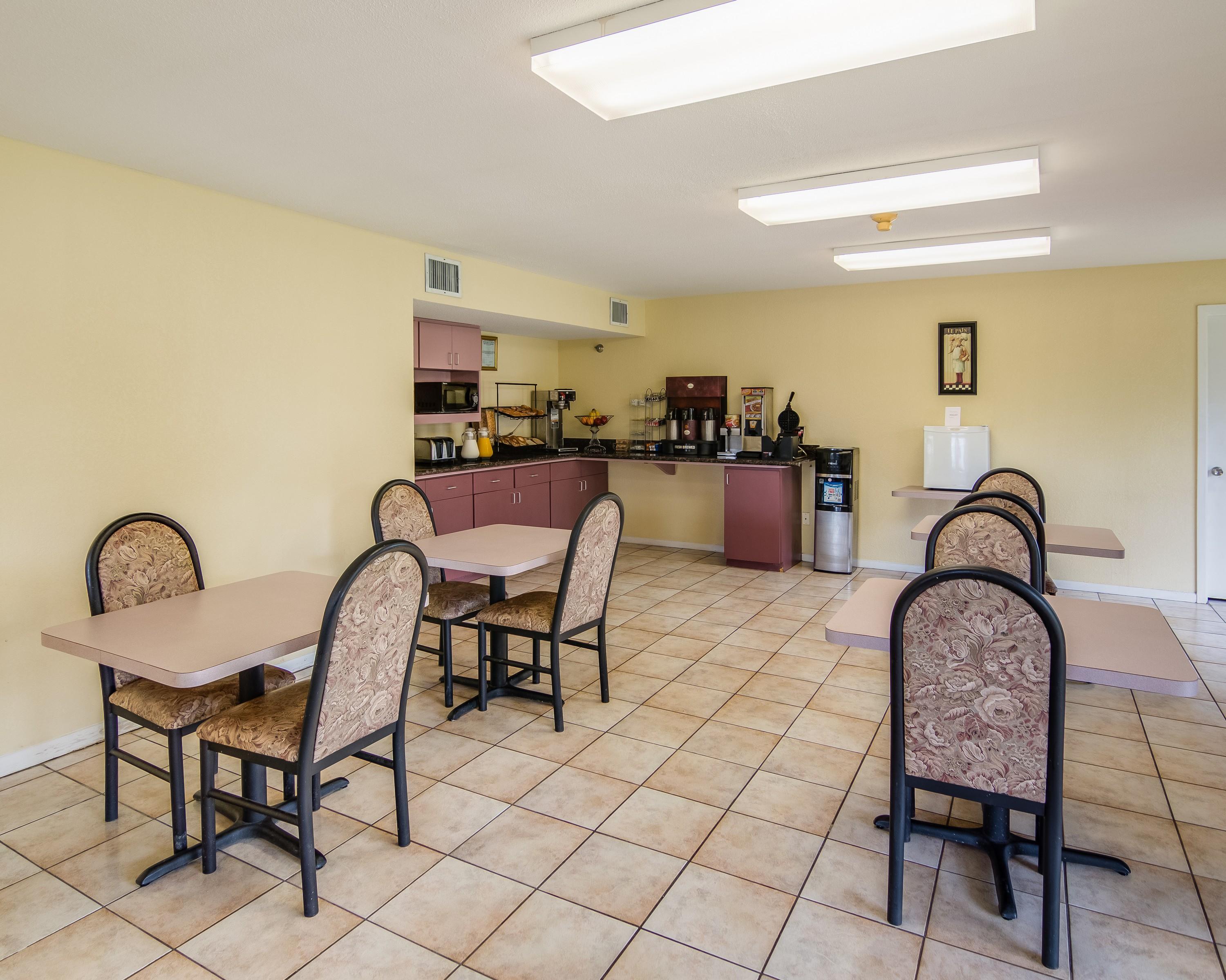 Rodeway Inn & Suites Hwy 290 Nw Хюстън Екстериор снимка