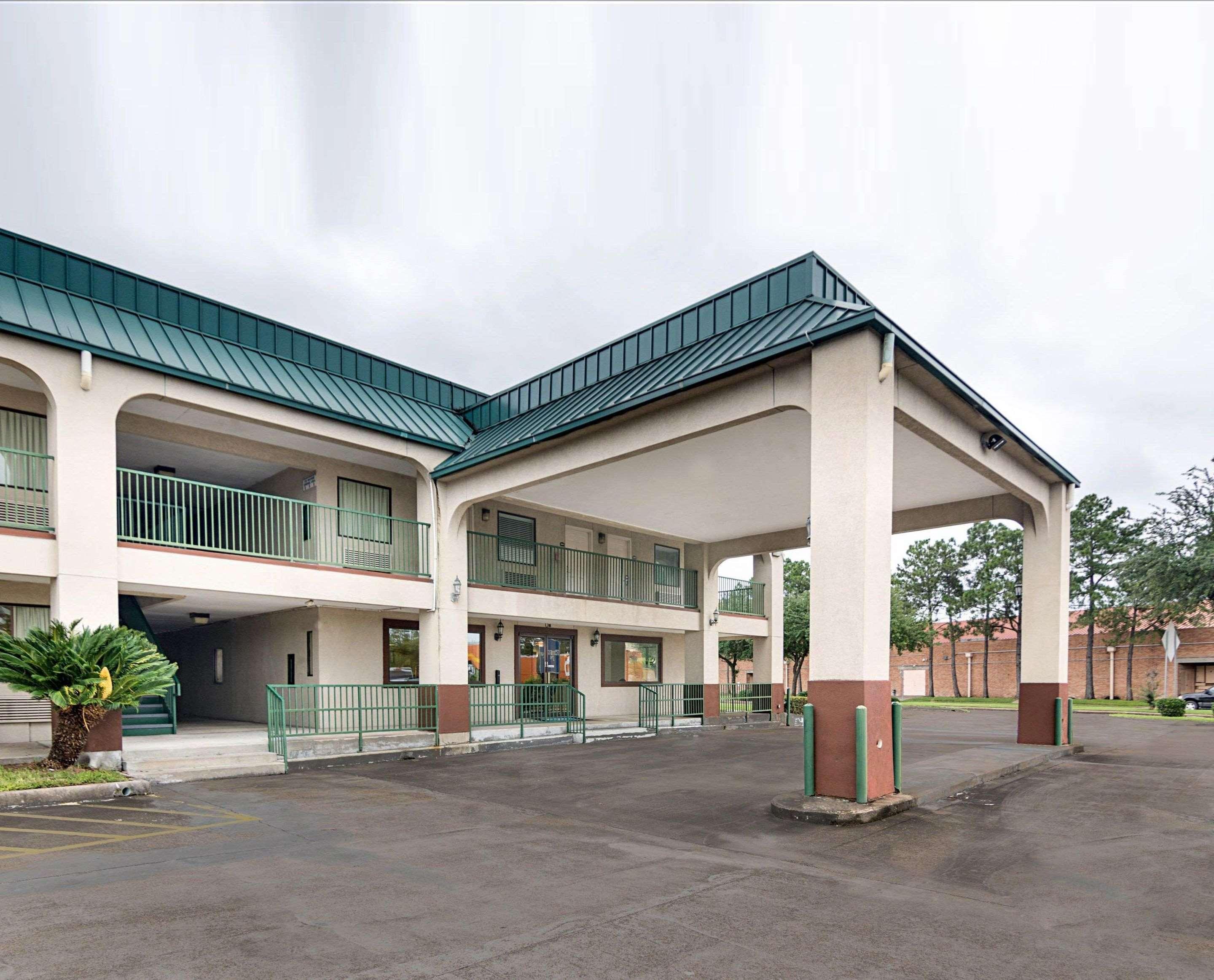 Rodeway Inn & Suites Hwy 290 Nw Хюстън Екстериор снимка