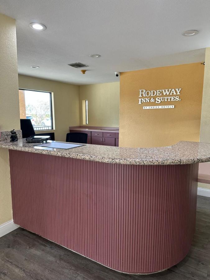 Rodeway Inn & Suites Hwy 290 Nw Хюстън Екстериор снимка