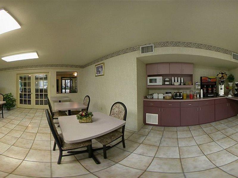 Rodeway Inn & Suites Hwy 290 Nw Хюстън Екстериор снимка
