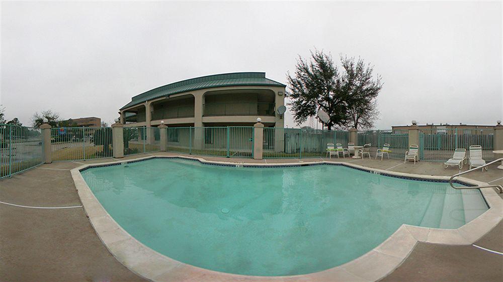 Rodeway Inn & Suites Hwy 290 Nw Хюстън Екстериор снимка